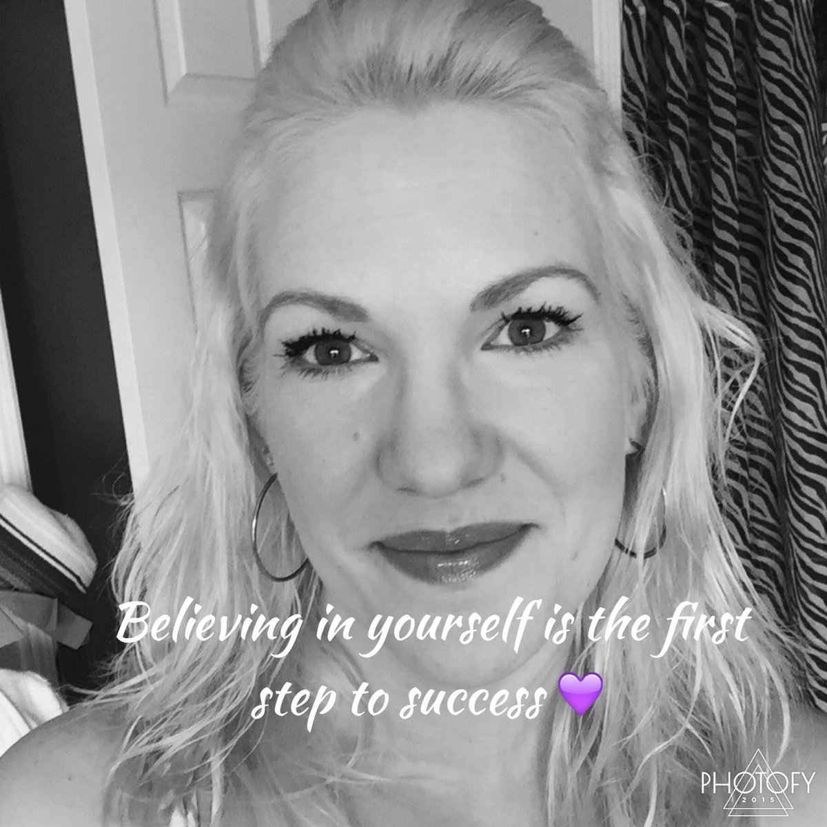 makeupbyme_t's tweet photo. #believeinyourself #makeupartistinthemaking #bossbabe #girlboss #mompreneur #student #justdoit #mydreamsarebig https://t.co/X1Vzz6gdtn