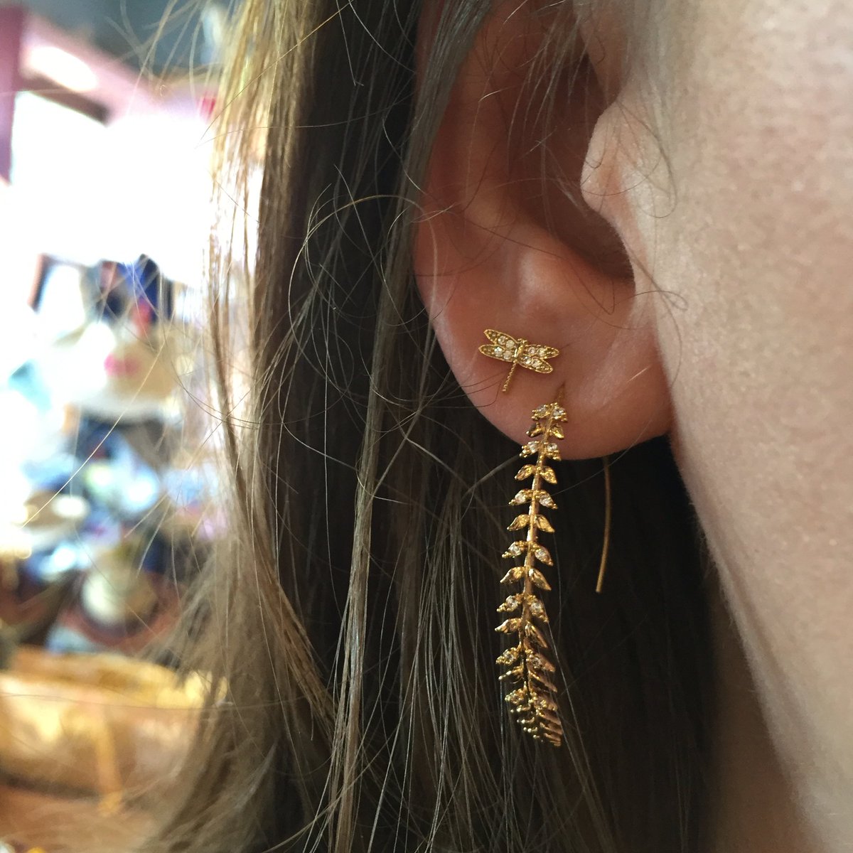 jestjewels's tweet photo. Currently obsessed with our new @tai_jewelry earrings! $45-85 #dragonfly #leaf #tai #taiearrings #earringstack https://t.co/bAVqPtma6y