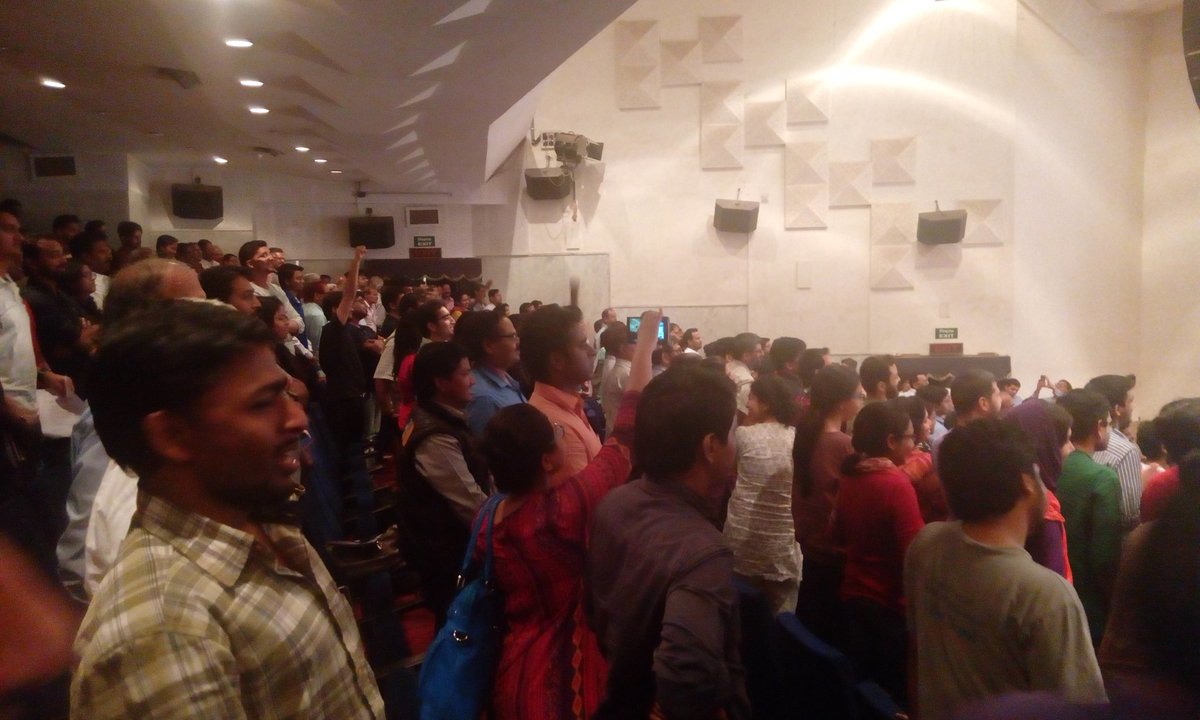 krishnaidu101's tweet photo. A good turn out of people at #mumbaicollective #students #WeAreOne #Mumbai #India #sunday #amustattendevent https://t.co/j3GHHDXkbx