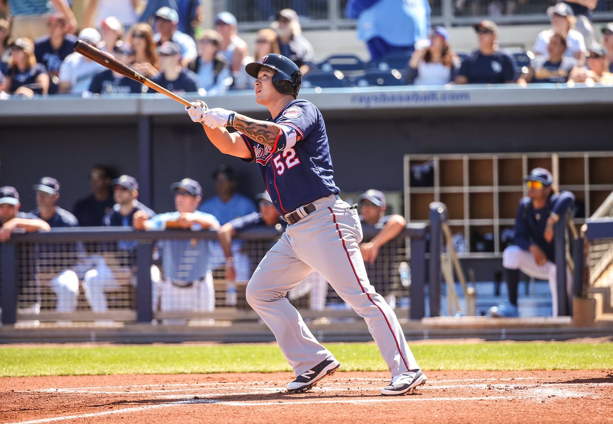 TwinsPics's tweet photo. Grand slam for Byung Ho Park in the first inning. #MNTwinsST https://t.co/PKe955ucz7