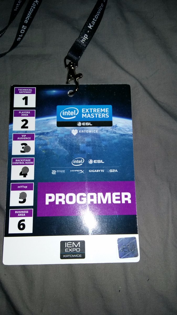 LobadeR6's tweet photo. Some pictures from IEM Pro Leauge R6 https://t.co/mrnQ29JgVP