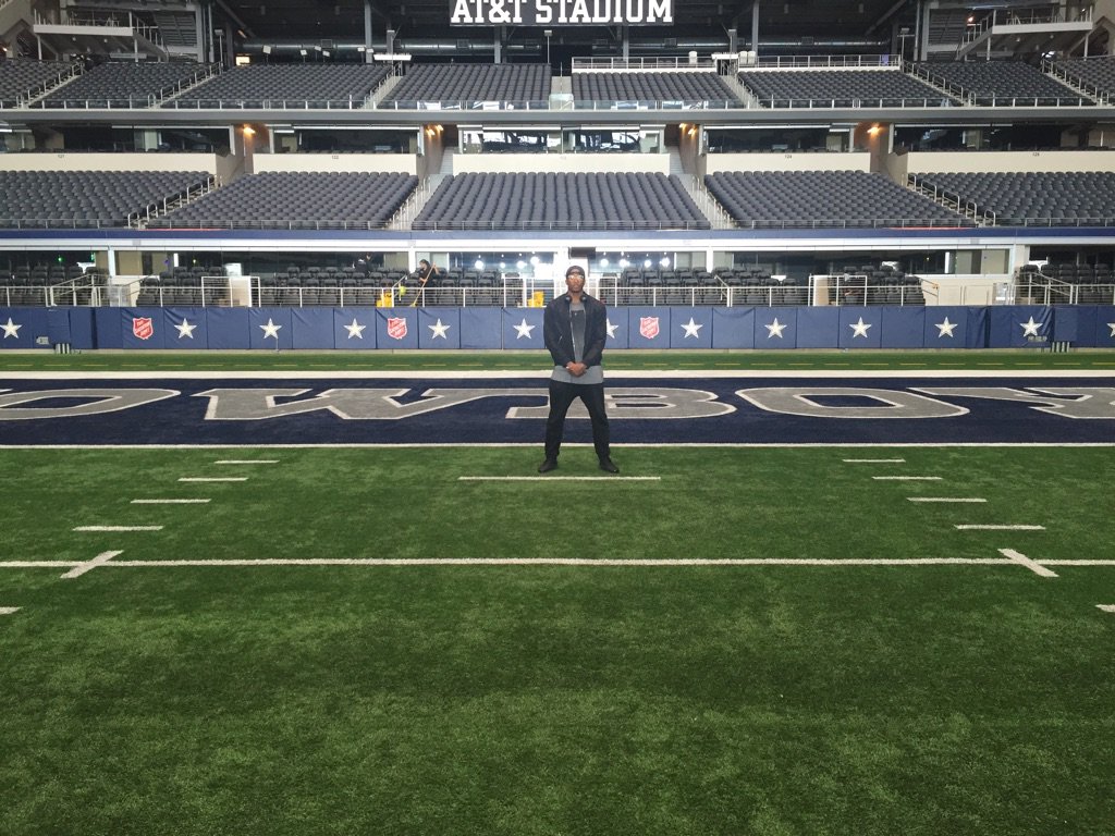lecrae's tweet photo. Just rolled into Dallas. See y'all tonight. https://t.co/KyYU8SSVTM