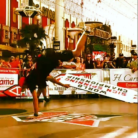 AArrow_Atlanta's tweet photo. Cody Shrum keeping it fly at the World Sign Spinning Championship #AArrowATL https://t.co/nJgUcujMqU
