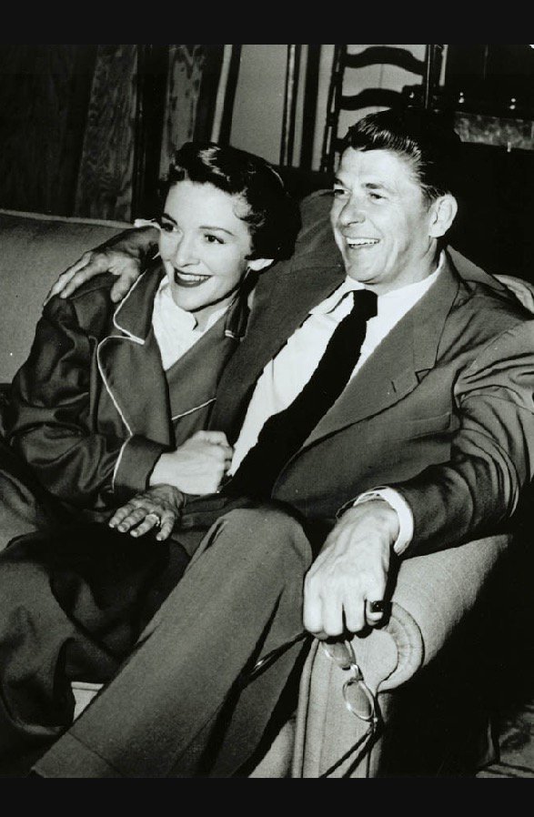 jorden_3698's tweet photo. Today marks history in a loss for the world as Nancy Reagan passed away today March 6, 2016.
#RipFirstLady https://t.co/XDXoB3fQTv