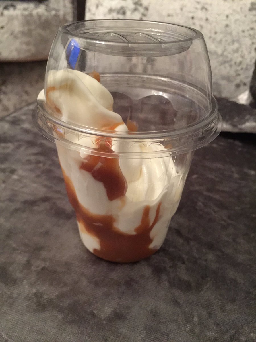 Kyleeee91's tweet photo. What the hell is this??? Where's the rest of it. @McDonalds https://t.co/iis6mpoqEi