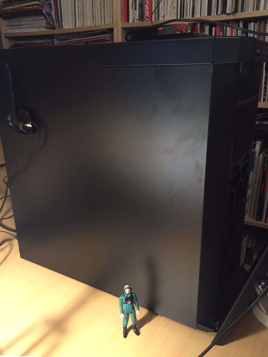 garyerskine's tweet photo. So basically, that's what £1600 worth of new machine looks like. #WIN10 #64bit #Corsair #DualSSD #RAIDbackups https://t.co/jJGLqxuLua