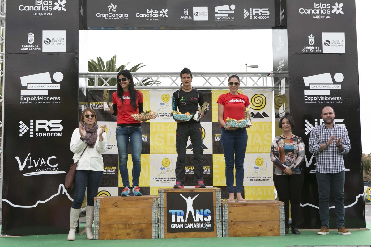 trailcanarias's tweet photo. https://t.co/m9XbMKr6b3 
Yaiza Herrera y David Lutzardo, campeones de #Canarias de #UltraTrail 2016 https://t.co/HhekLP42eG