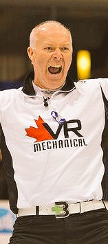 olympicgoldbrad's tweet photo. Here is a reference pic for those who don't know who @howardfour is. #handsomedevil https://t.co/2dLSFPCQBS