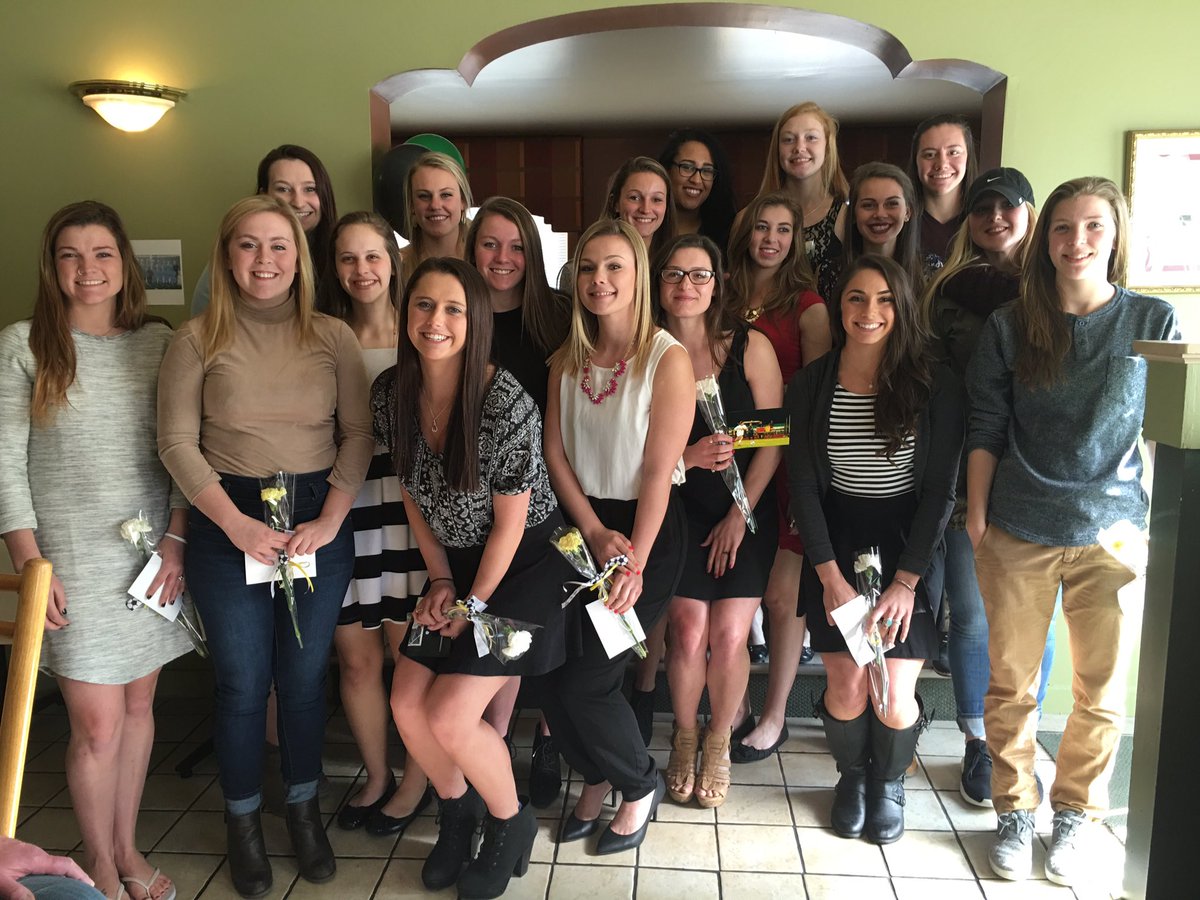 FSUFalconsWSOC's tweet photo. Most members of the FSUWS squad at last weeks banquet. ⚽️🎉 #fsufalcons https://t.co/29omLmqg8d