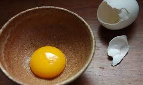 #TNT
'Tips nebelin alis'
4.Olesin kuning telur, diemin beberapa menit terus bersiin pake air anget 

#CIPAGANTI