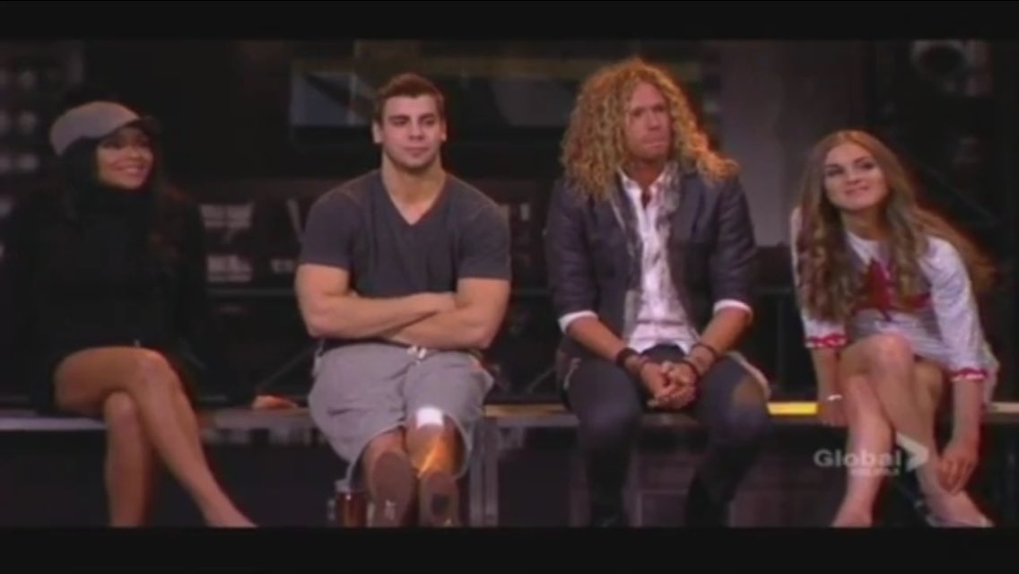 89razorskate20's tweet photo. #BBCANRoast Eliminator HOH comp! Kelsey does a good job at getting Loveita's alliance out #BBCAN4 https://t.co/VjtXiyG92R