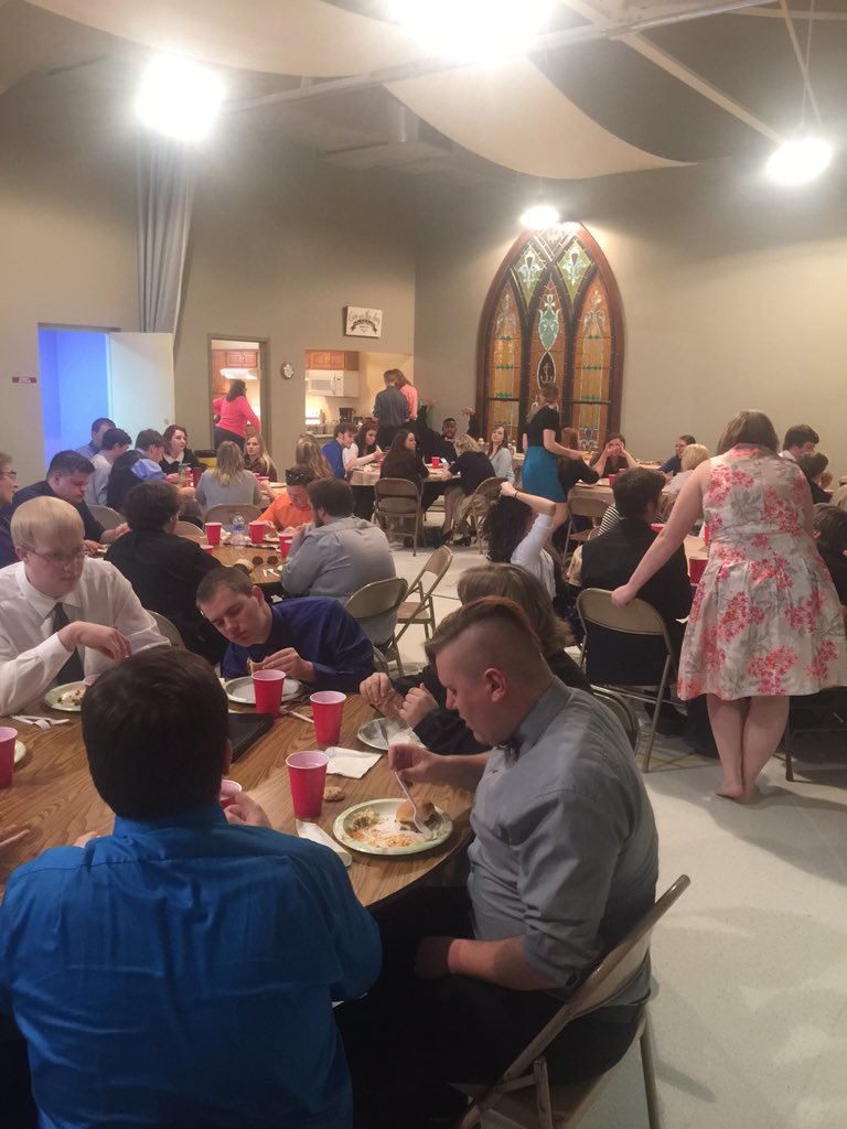 MsideChoirs's tweet photo. Supper was great!  Thank you Brian Smeltzer and Faith Bible Church! https://t.co/cNwc2vwCik