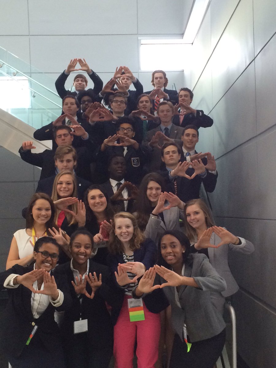 AlexCityTitans's tweet photo. @TCW_DECA on our way home!
Out of our 28 competitors- 8 are going to Nationals in Nashville at the end of April! https://t.co/mFzZwhWdmR