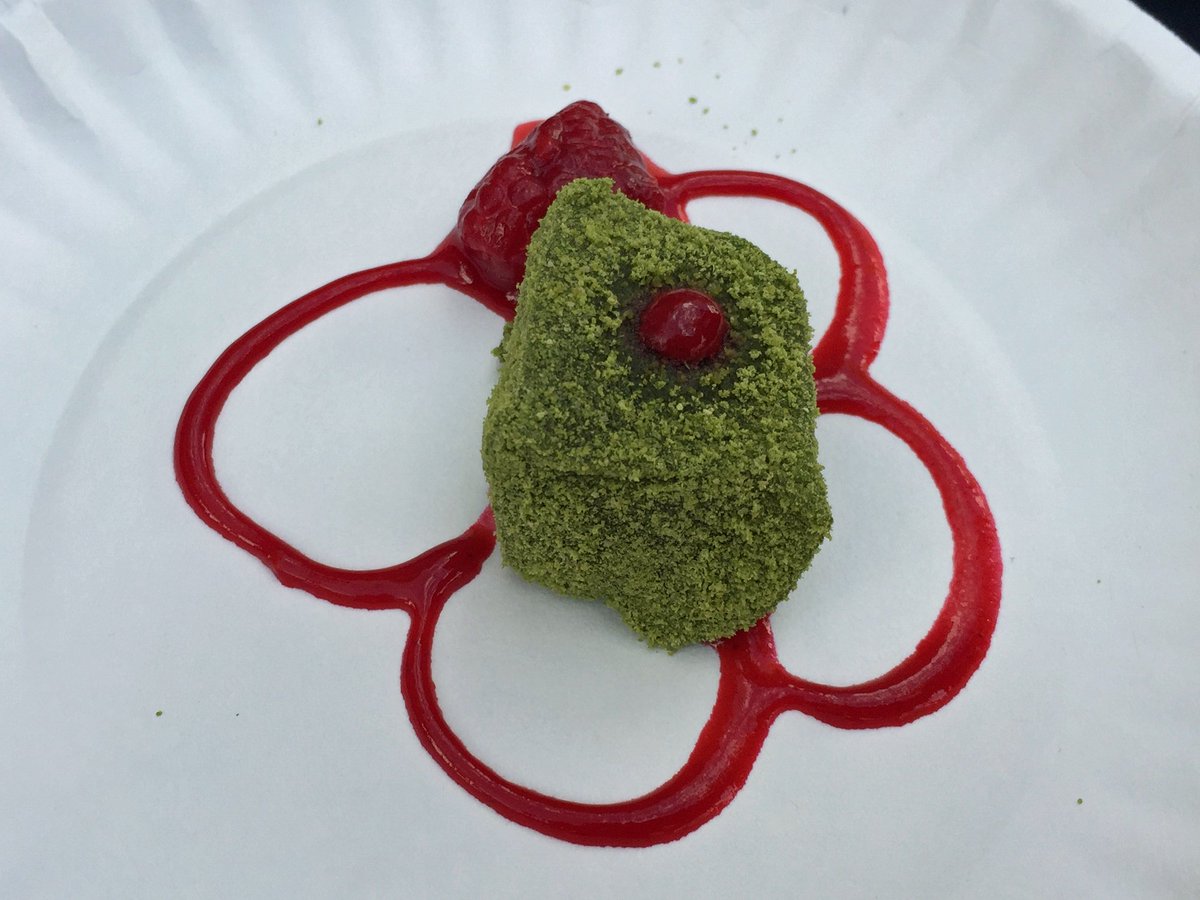 Tasting <a href="/HanaJapanese/">Hana Japanese Eatery</a> at #DevouredPHX was a juggling act involving several delicious pieces of beautiful food art.