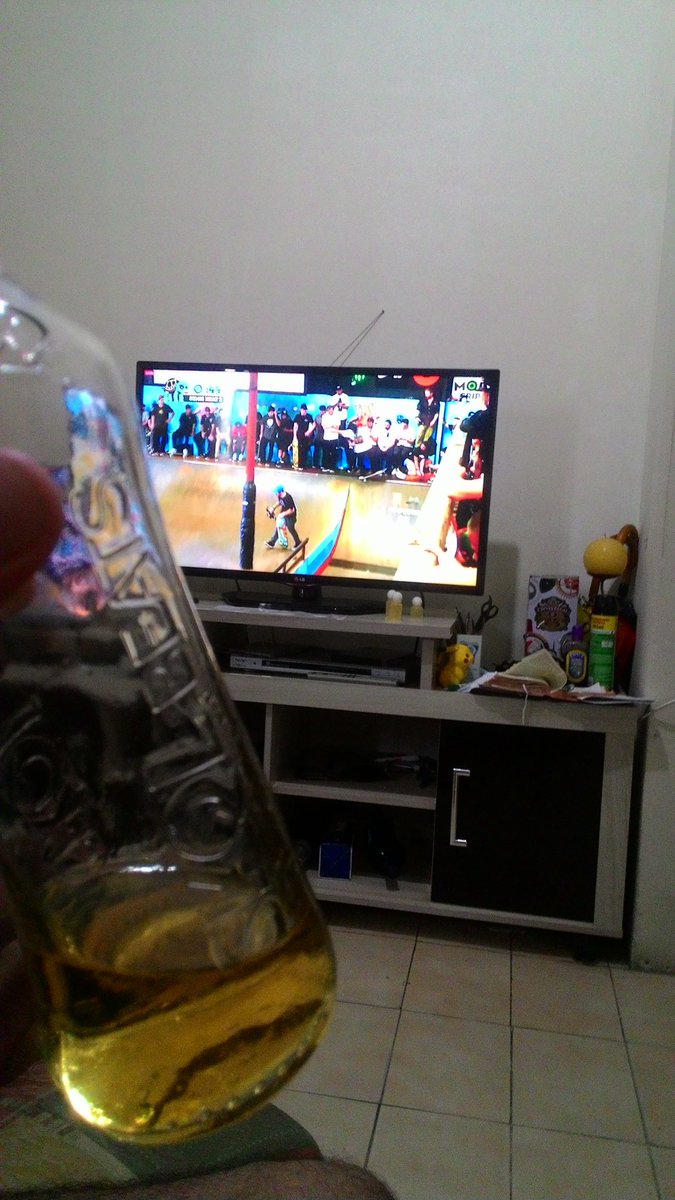 kvnvdisco's tweet photo. Hoje é dia de skatinho! #GoLuan #TampaPro https://t.co/ezDqZMi3By