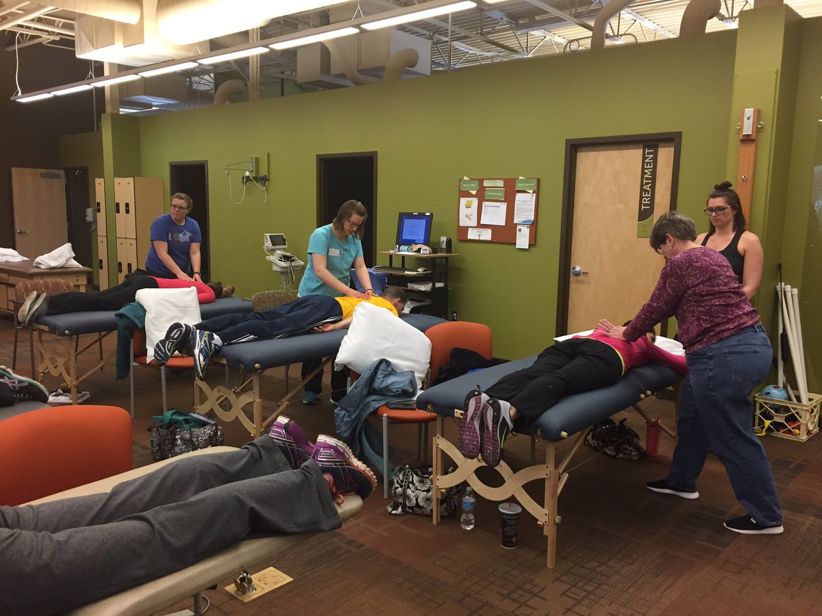 AussieLouie's tweet photo. Manual Therapy for T Spine #ISPITeam https://t.co/fGMLlBdkcB