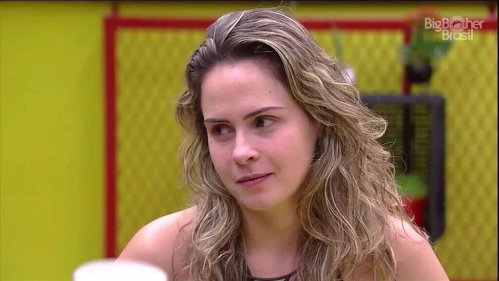 askanapaula's tweet photo. Tão linda. @anapaularenault https://t.co/rwqjuW9fxe