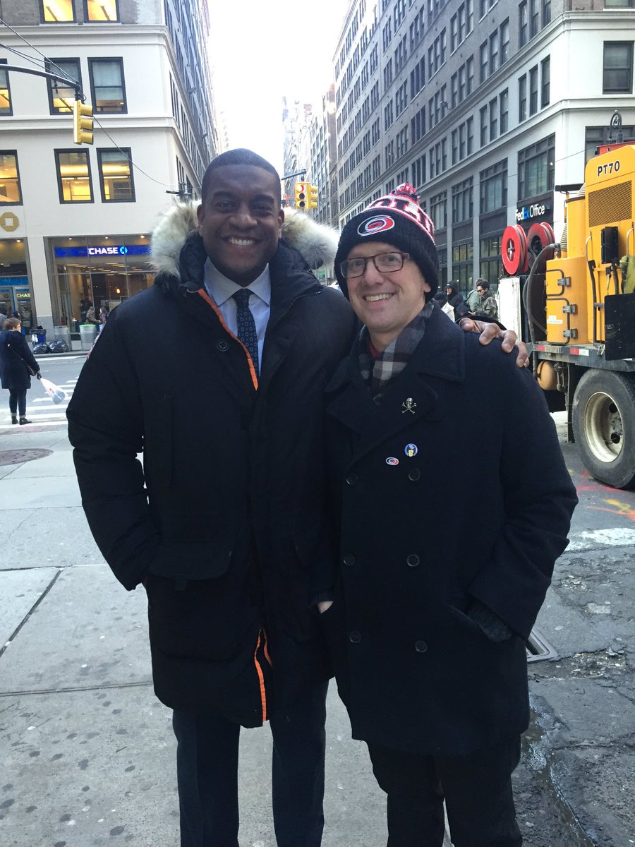 KevinWeekes's tweet photo. Hey @NHLCanes How about a RT for this Caniac from VA living in NYC and loving the Canes tho ? @NHL @NHLNetwork https://t.co/tSGpa2X752