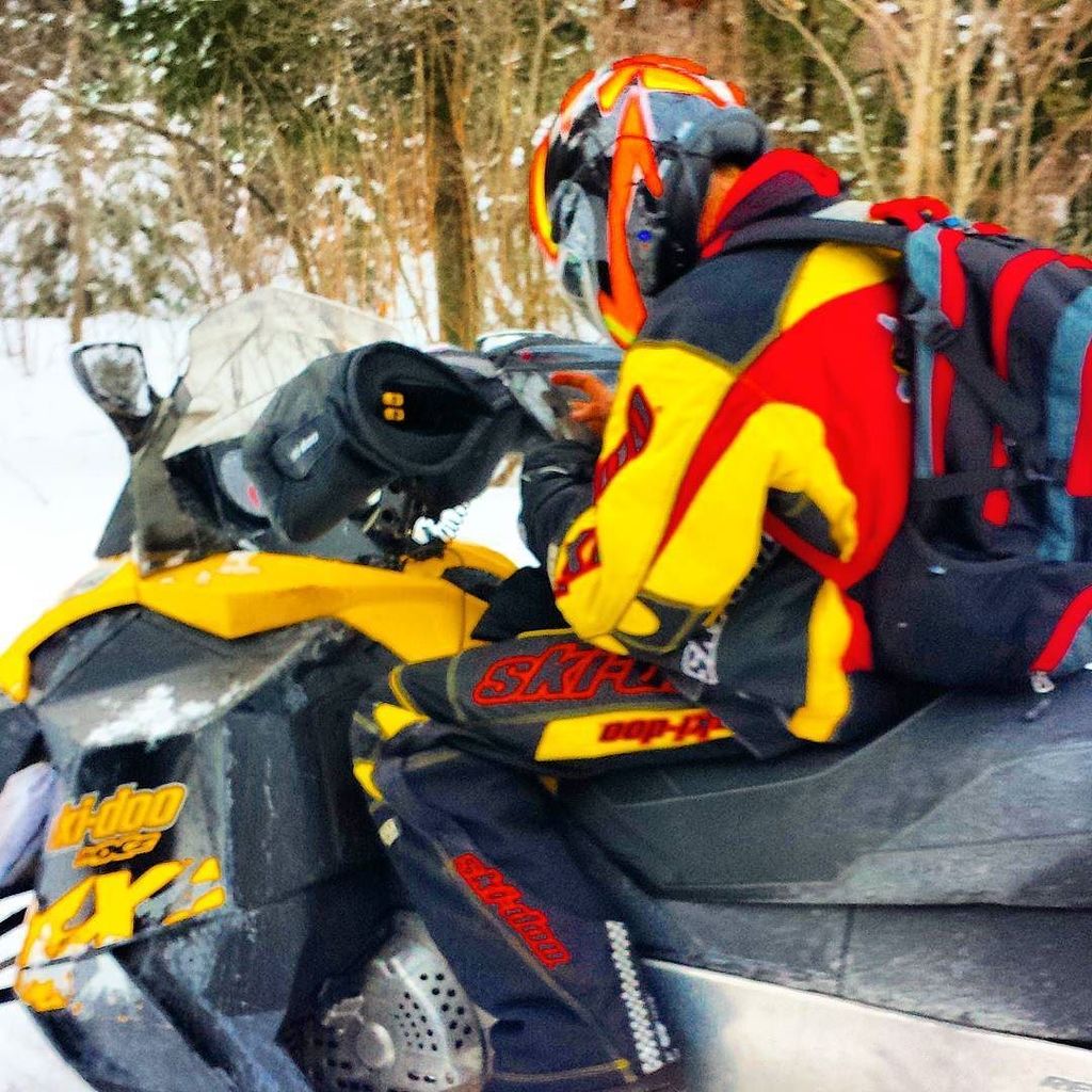 SnowmobileFotos's tweet photo. #Snowmobile Foto: By Instagram kennedy6640 https://t.co/Qrshq8TQce #lost #woods #gps #connection #upnorth #wherear… https://t.co/FlmSPTkvyE