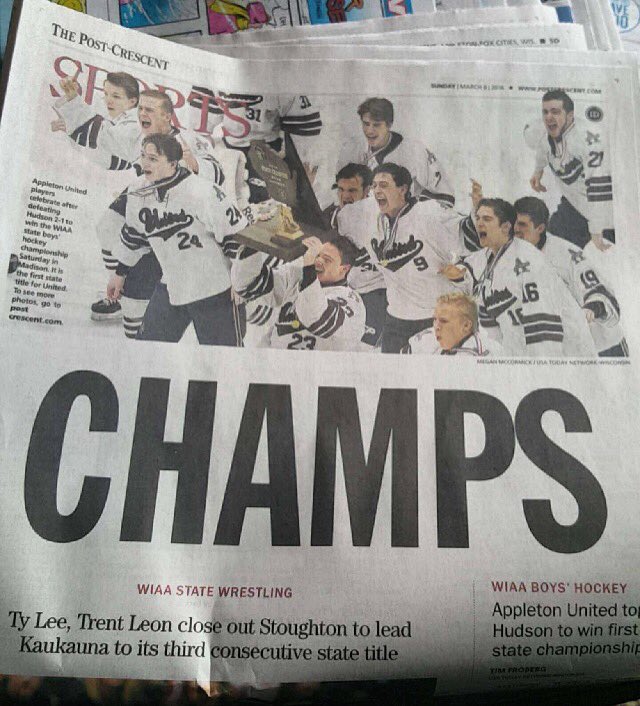 AppletonHockeyB's tweet photo. Would you look at that! Your AU Boys are in the paper! #UBAMOD #NUSGOT https://t.co/l4MRrmrwKL