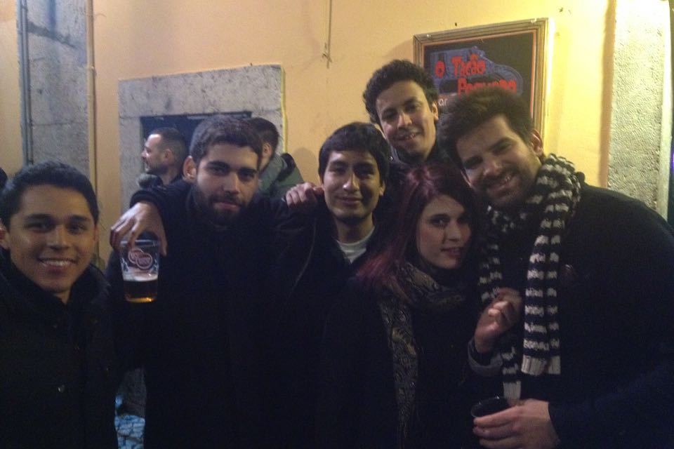 ilovebairroalto's tweet photo. #lisboa #bairroalto #erasmuscorner #internationalfriends #italia #panama #brazil #peru #portugal #festa by david.li… https://t.co/BBttVoQFaE