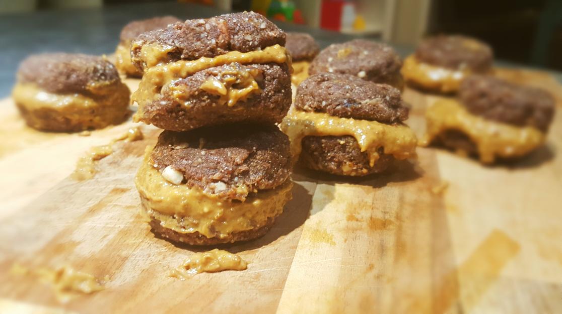 REALebrity's tweet photo. Made these delicious #Rawreos. Only 5 ingredients and no baking. Recipe at  https://t.co/SDVkMwKfWs 
#foodie https://t.co/O2TebzmYUU