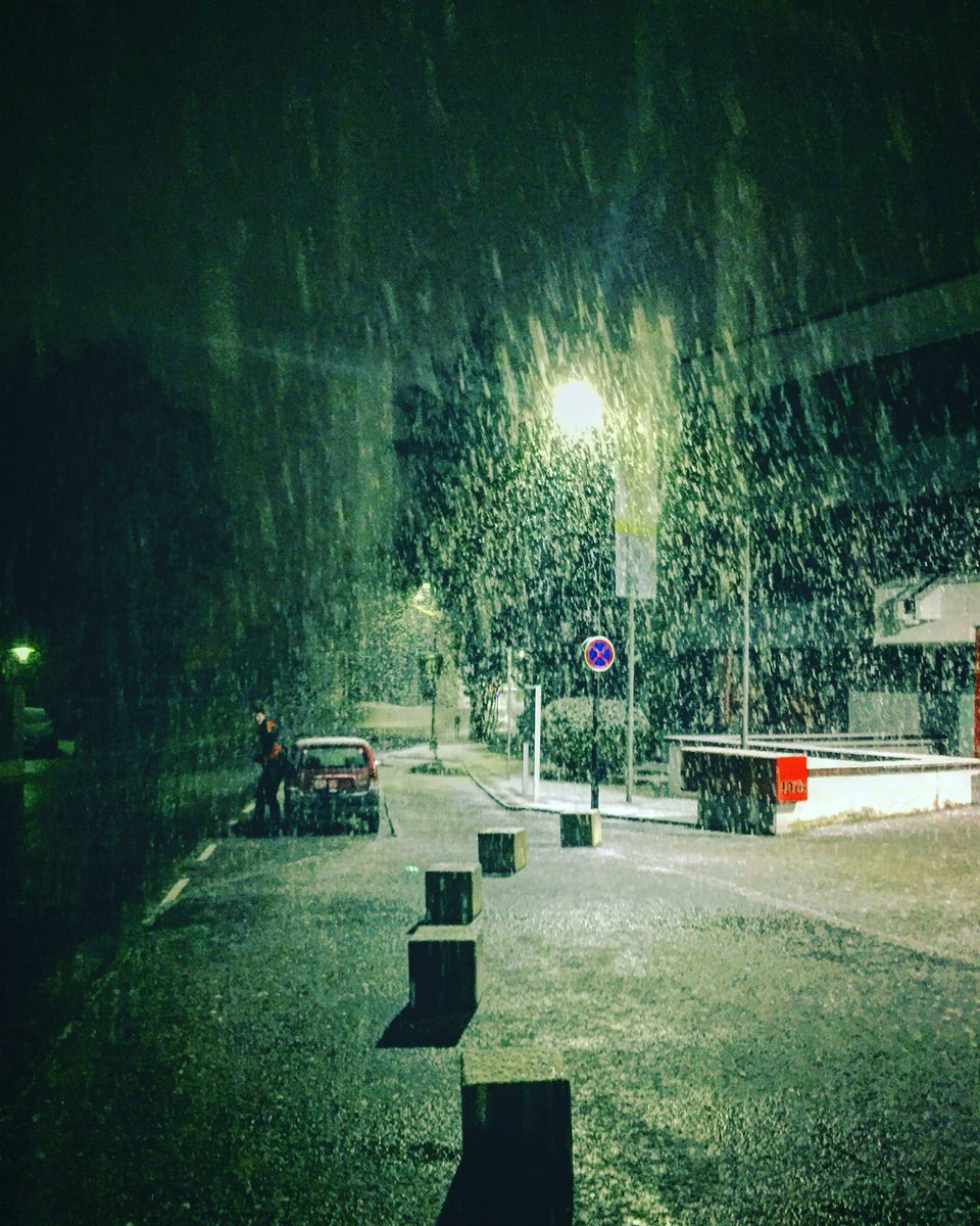 VarbakoZsolt's tweet photo. 🌓🌧❄️🌪 https://t.co/gR8DJCSvs1