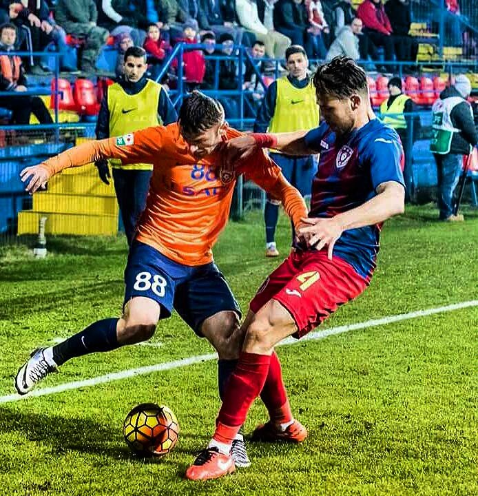 IvanGonzalezL5's tweet photo. Manana empieza el Play Off💪💪 https://t.co/MHbuthIFRB