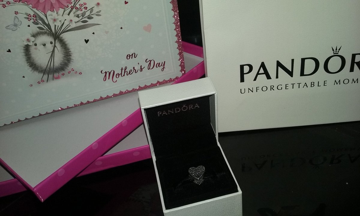 jlm81's tweet photo. My beautiful mother's day gift from my beautiful step-daughter. 😆❤😍 https://t.co/LJQXmiyx3M
