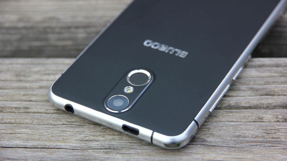 TechnoViel's tweet photo. Unboxing des Bluboo X9 – 5 Zöller mit 
Fingerabdrucksensor und Metallrahmen
 https://t.co/yjUinKE4rd @bluboo_inc https://t.co/pdKgBEMddk