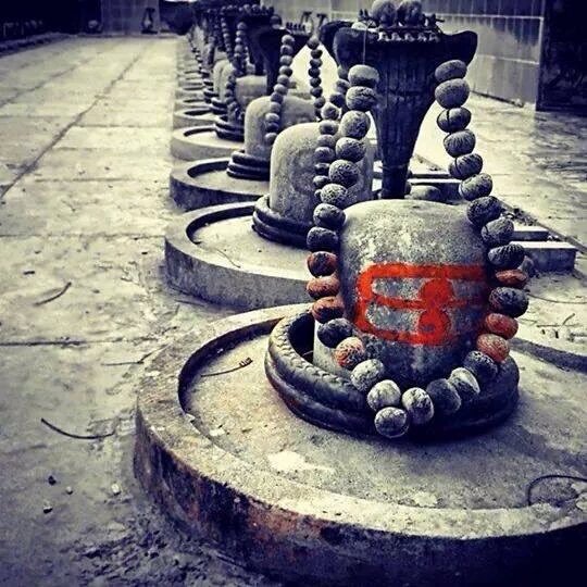 Isoumyas's tweet image. “When Shiva beats his DAMRU- Evil Shakes !! while the Wise Awakes!” 
I love you shiv ji 😍😘
 #Mahashivratri