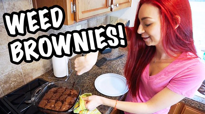 Y'ALL VOTED FOR THIS! HERE IT IS... WEED BROWNIES! https://t.co/i4vuCjOwFZ https://t.co/9sJLdR5Flv