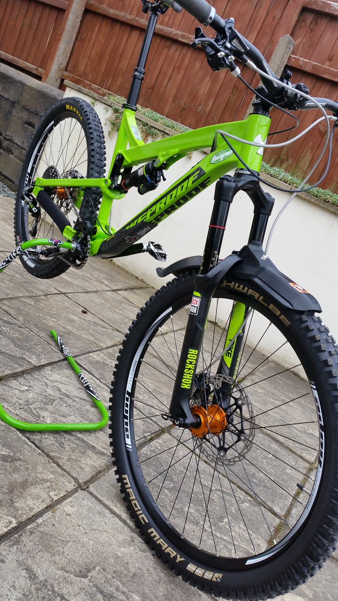 ChrisWingsy77's tweet photo. Ready to rip up some trails #hopetech #nukeproof #mucoff #swmtb #dustytrails https://t.co/4NUYnAjCaF