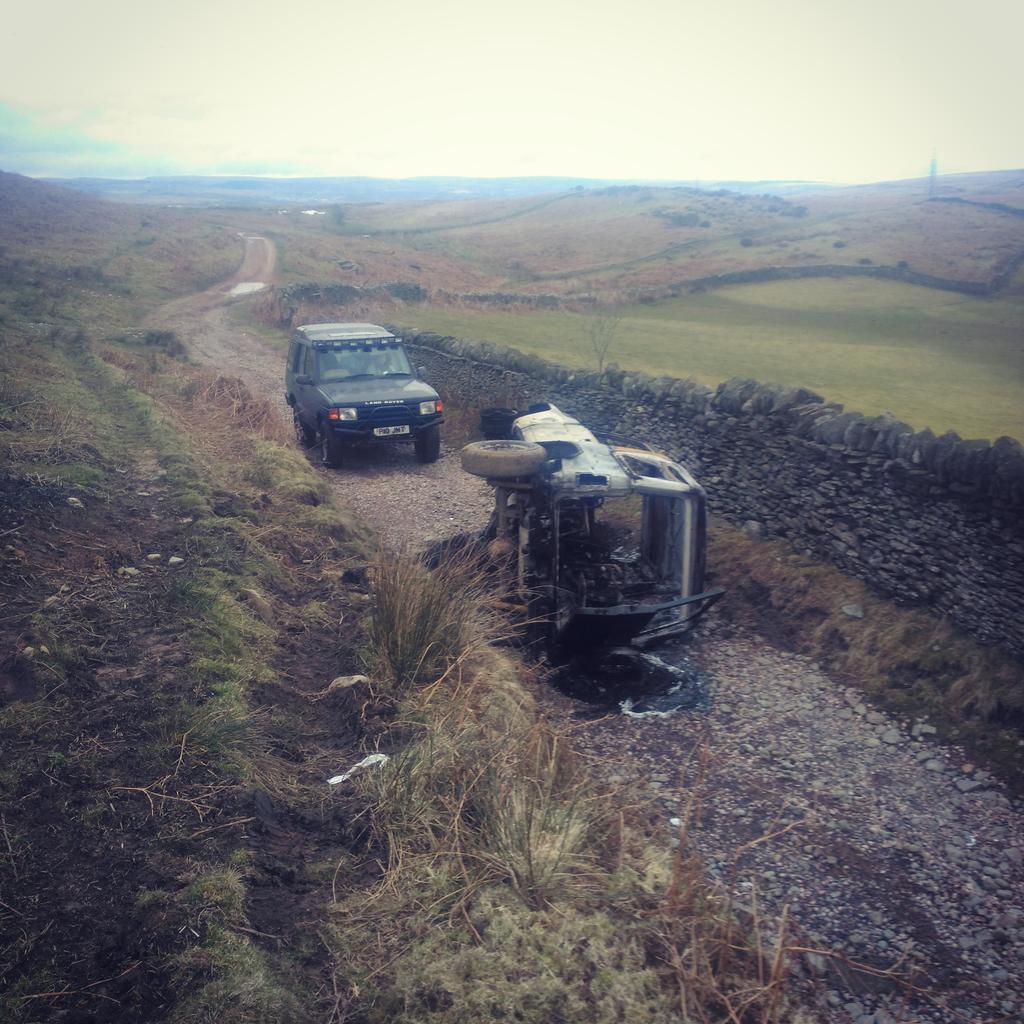Greenlaner91's tweet photo. Rolled and burnt fourtrack up the mountain! #greenlaning #byway #rightofway https://t.co/vk6jQ5f9G1
