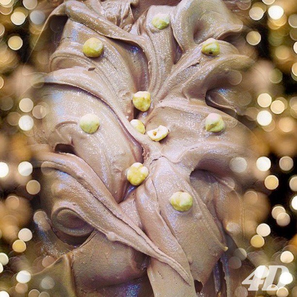 gelateria4d's tweet photo. A #rich and #luxurious combination of #chocolate and #hazelnuts just for you ✨🍨 Try the #Bacio 4D #gelato #today! https://t.co/nfDcAP6UdD