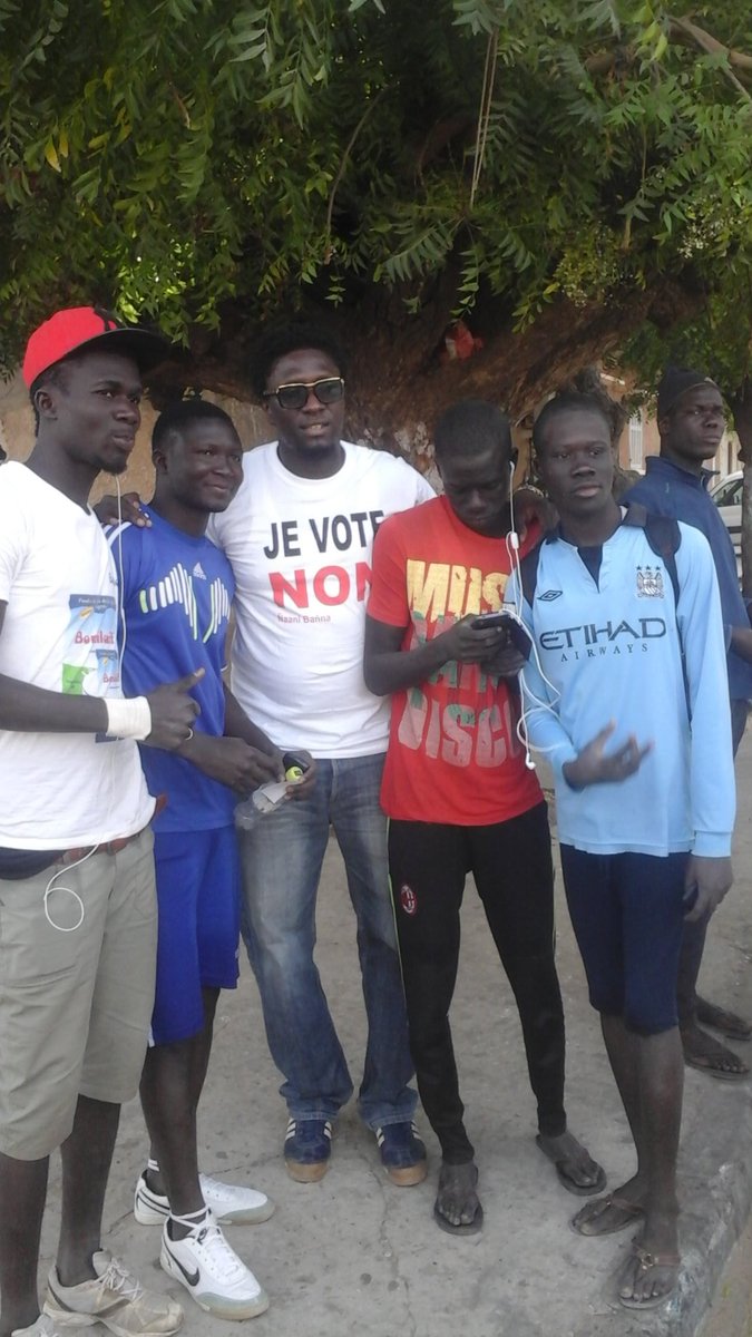 mafantadiallo's tweet photo. #SunuReferendum #NousVotonsNon @YENAMARRE_SN avec les jeunes de #FannHock #kebetu @Front_du_NON https://t.co/vb7BA3JzQv