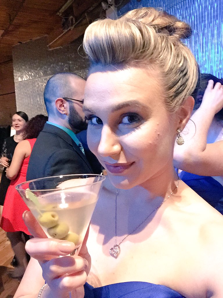 rickortreeeat's tweet photo. Martinis to add on to the liquid diet. #bridesmaid #nyc #dumboloft https://t.co/3h6ysulv1r