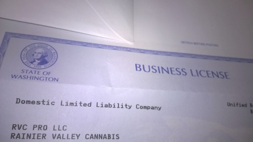 RVCPRO's tweet photo. Thanks everybody for helping us get to this point. See you on store shelves this summer.😎👍👊💃 🎊 #RVCPRO #Cannabis https://t.co/8s7DZANdQQ