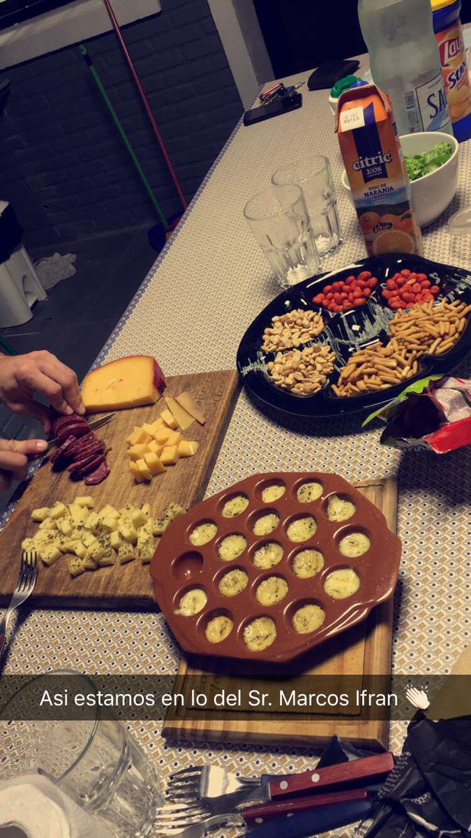 MatiBesson's tweet image. Sale ese asadito con el amigo @IfranMarcos 👏🏻