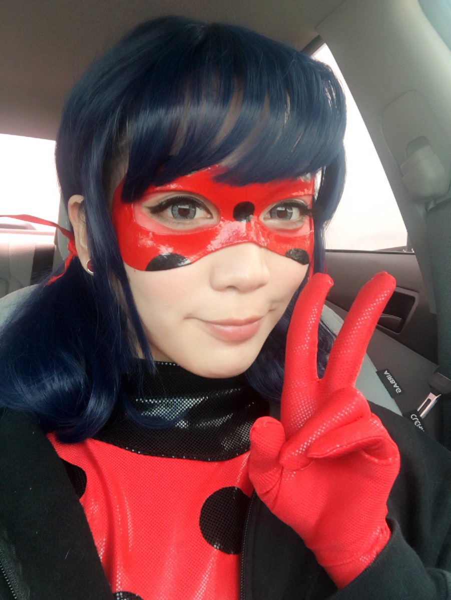 PyonMicchi's tweet photo. Made a worbla mask to save on painting, but I find I like the painted on mask a whole lot better ahh...  :') https://t.co/x5DWMS1CBE