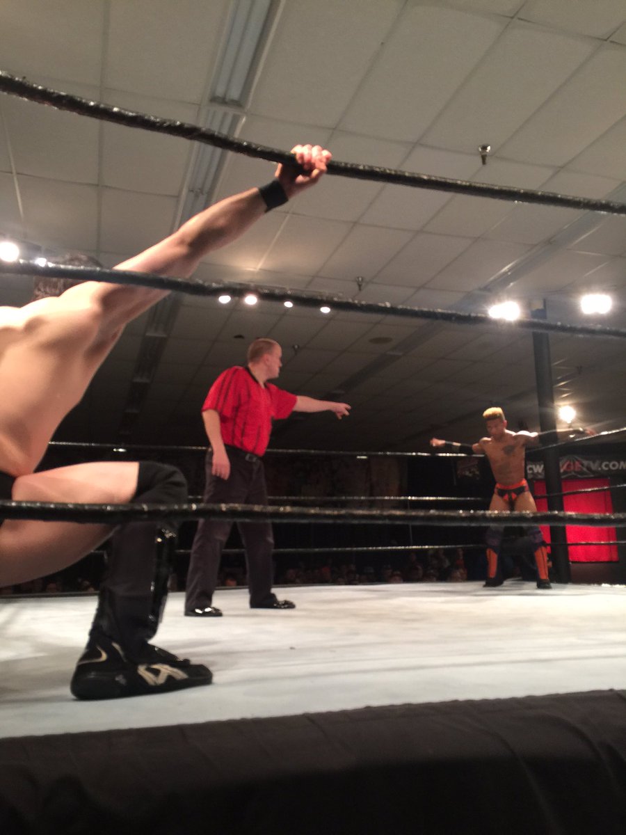 MCWWrestling's tweet photo. .@TheEddieSmooth vs. @itsLioRush - this is gonna be awesome! #tagwars2k16 https://t.co/YhnjAtBoAR