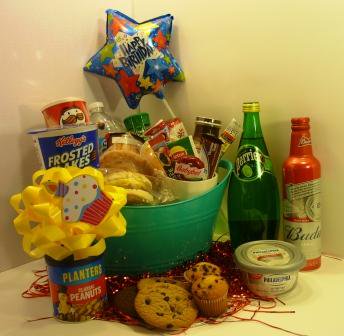 WithBreakfast's tweet image. Wake Dad in his   with breakfast surprise with what he likes and with his favorite sport.#dad #papa #THEBEST