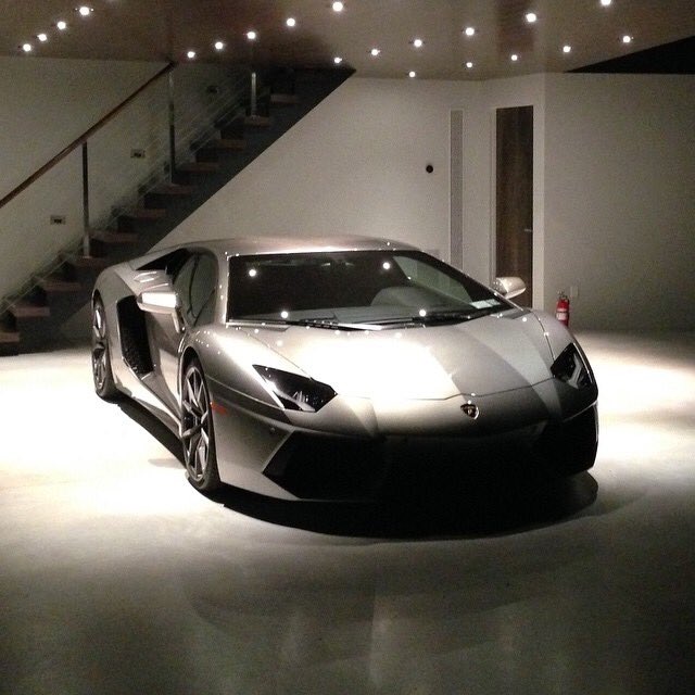 GoodfriendMotor's tweet photo. Goodfriend Motors #luxury storage facility taking good care of this #Lamborghini #Aventador in The Hamptons! https://t.co/QVyXlmnOri