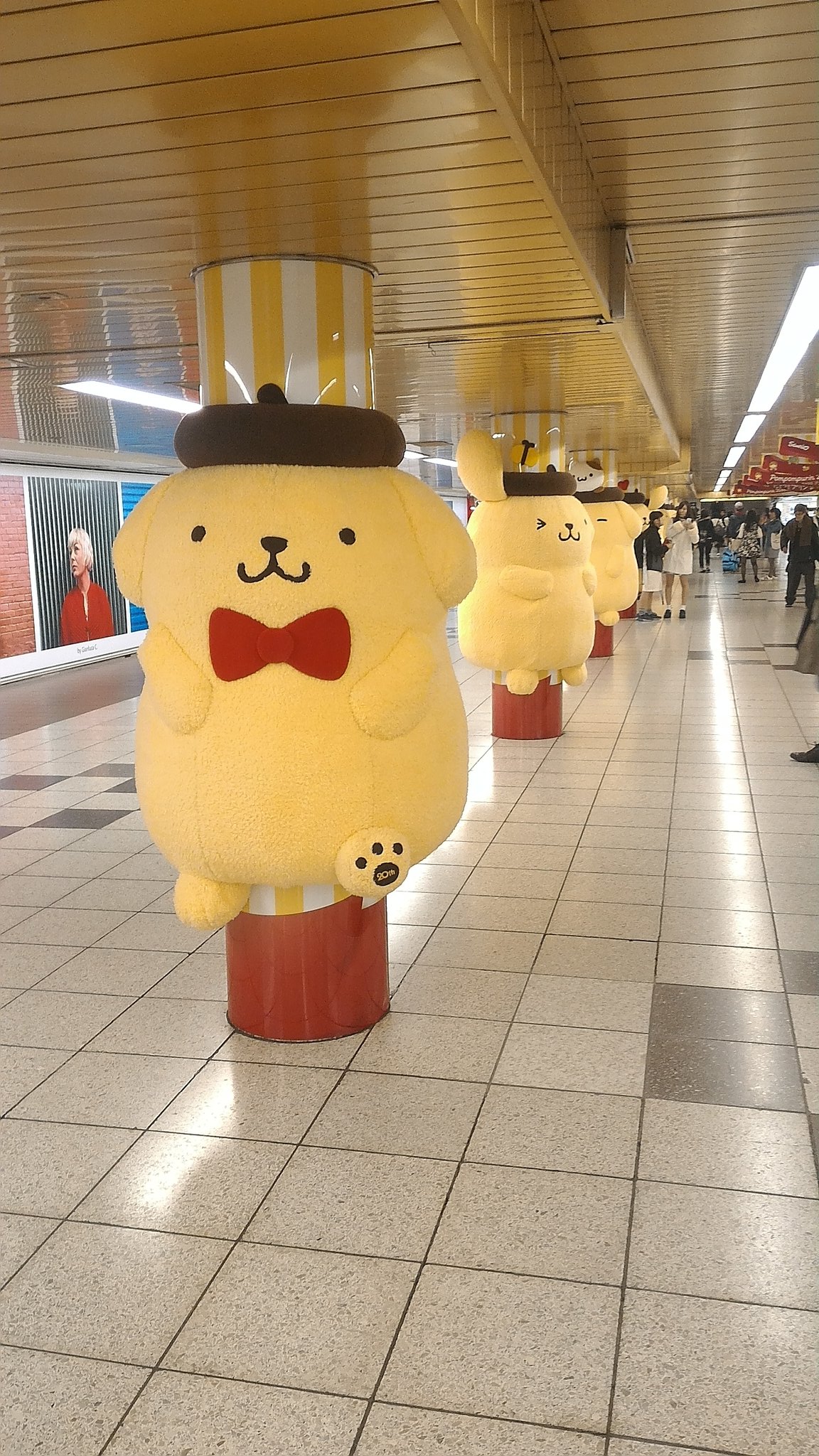 土田善紀 新宿にポムポムプリンの串刺しが一杯並んでた 可愛いけど ある意味シュール 焼いて喰いたい衝動に駆られる T Co 7fawq8frb1 Twitter