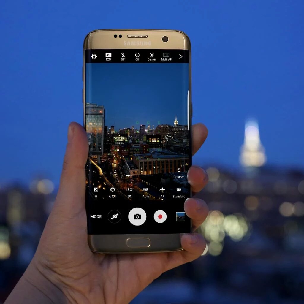 Get yours MONDAY at Best Buy!  Upgrade in 12 months w SPRINT! #GalaxyForever #25Gfor$50 @SprintMIKYIN @wderrickwla