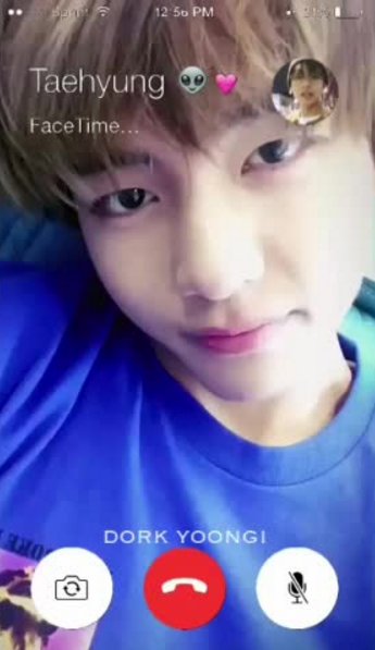 badkpopdates's tweet photo. facetiming taehyung https://t.co/mR4XvJ7pw7