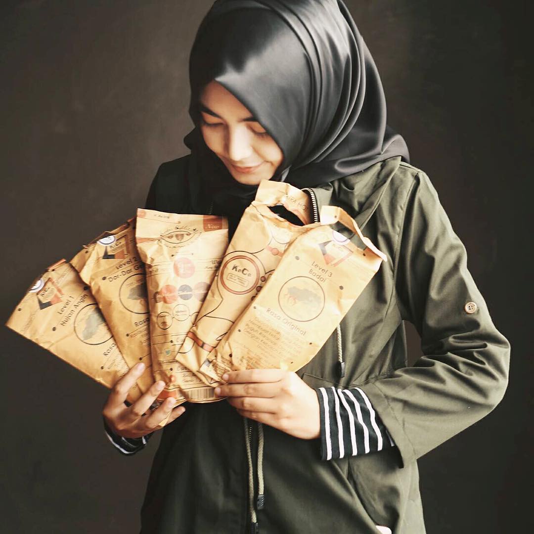 Snack from <a href="/kecefactory/">KeCe Factory</a>  ini snack apa yaa nama nya pokoknya enak banget, pedesnya nampol, sukaaa. Terimakasih