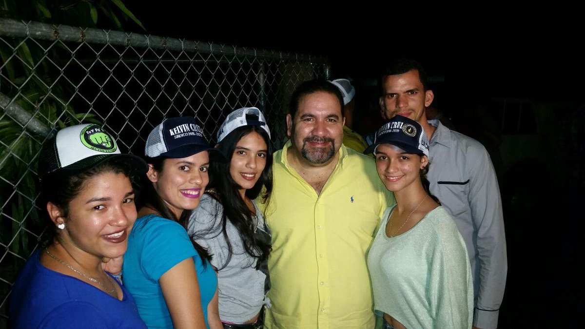 RogelioGenao's tweet photo. #GenaoSenadorDeLosJovenes reunión en Las Canas!!! https://t.co/PUGw8rYMJs