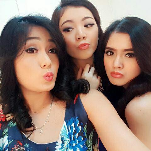 fransisca2403's tweet photo. Cocok Gak Cocok,, tapii sLLu ngga kepiLihh.... syedihhh...😅😅😅 https://t.co/lmmd1qfl2t