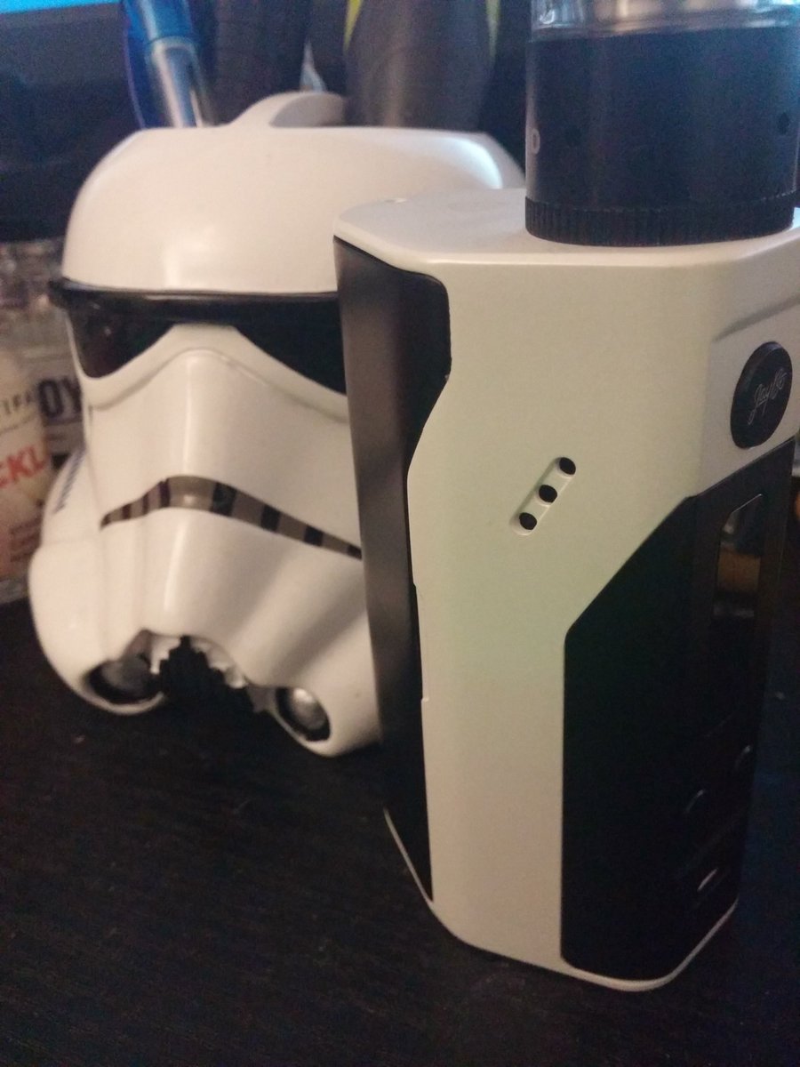 BrokeAssVaper's tweet photo. Traded covers with a guy from my local Facebook vape group. I liked the white/teal combo but this just made my day! https://t.co/k2ERYzBagA